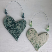 Load image into Gallery viewer, Floral Heart Decoration