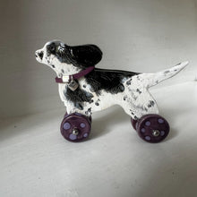 Load image into Gallery viewer, Spaniel in the wind - Black & White