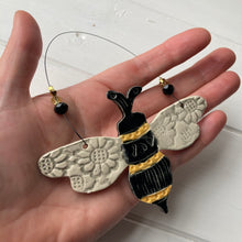 Load image into Gallery viewer, Bee Decoration