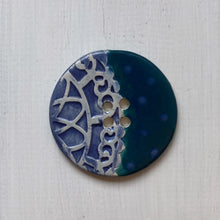 Load image into Gallery viewer, Lacy Buttons 4.5cm