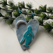 Load image into Gallery viewer, Moon Gazing Hare Heart Decoration