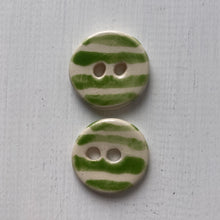 Load image into Gallery viewer, Single Striped Round 22mm Button
