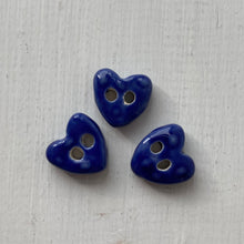 Load image into Gallery viewer, Single Tiny Heart Button 13mm