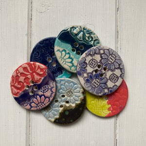 Flora Day Buttons 4.5cm