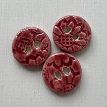 Load image into Gallery viewer, Single Floral Embossed Round 18mm Buttons
