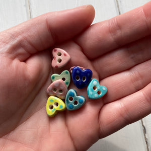 Single Tiny Heart Button 13mm