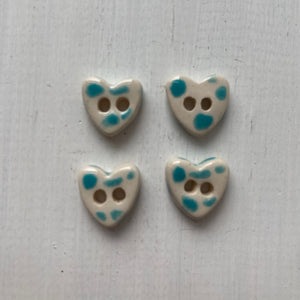 Single Tiny Heart Button 13mm